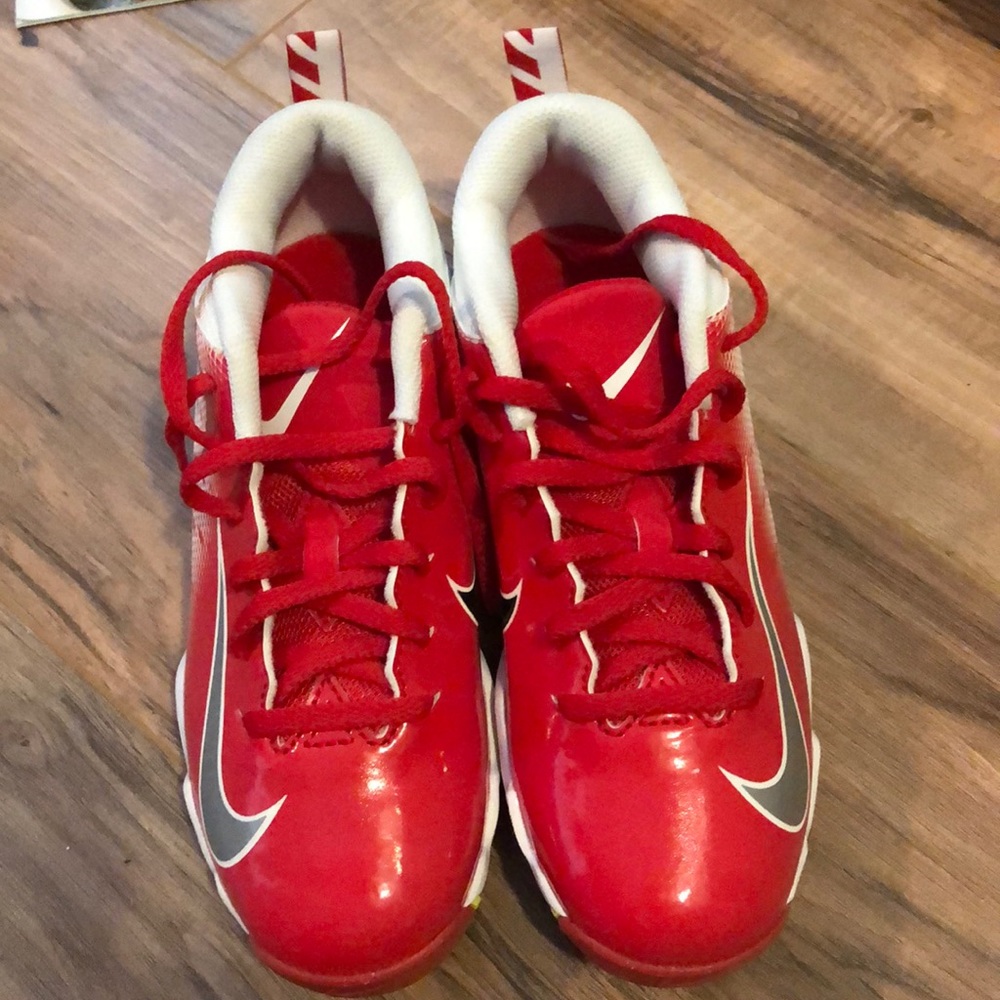 Nike Football Cleats Size 3 Boy
